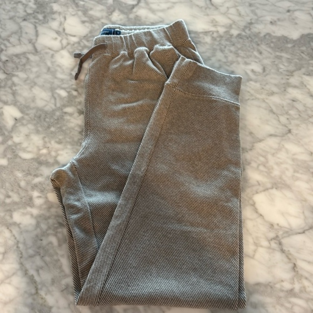 Vineyard vines mens calm water jogger sweatpant, size small, khaki